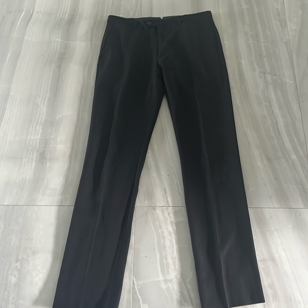 BR upscale Banana Republic brand. Black flat front men’s tailor pant.